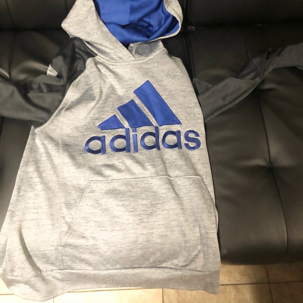 Boys adidas pull over hoodie size large